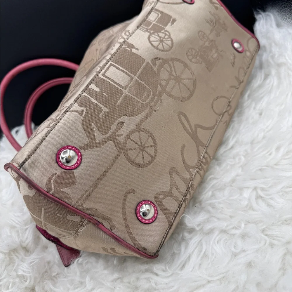 Coach Cream and Pink Satchel with Textured Pattern
Purse - Picture 5 of 9